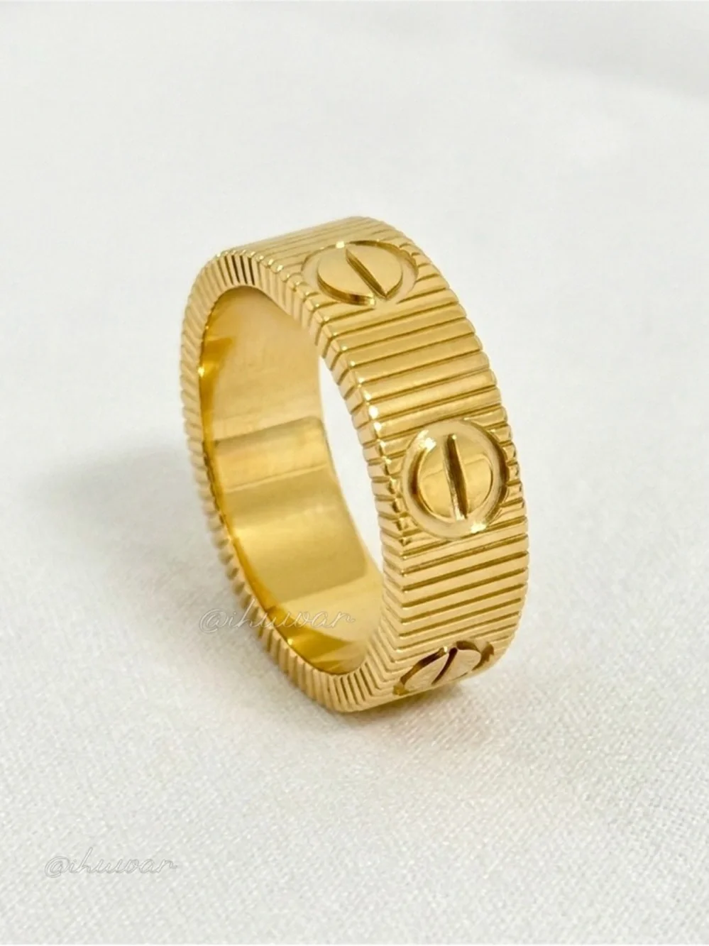18K Gold plated LOVE Ring ScrewMotifs Ribbed Band Size 6.5 - Picture 4 of 7